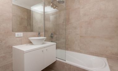 DEPARTAMENTOS EN 2 PLANTAS CON COCHERA Y PARRILLA