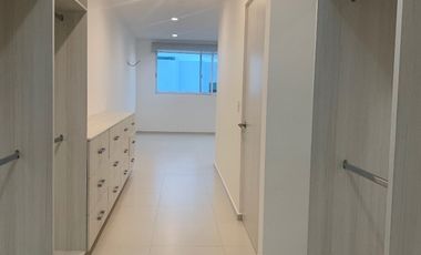 AMPLIA CASA CAÑADAS DEL LAGO