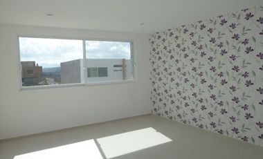 AMPLIA CASA CAÑADAS DEL LAGO