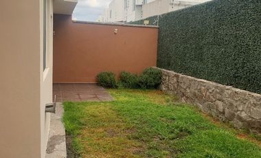 AMPLIA CASA CAÑADAS DEL LAGO