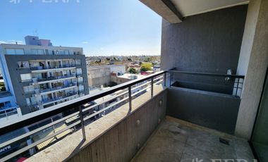Venta de Departamento 2 ambientes con cochera en Quilmes (24824)