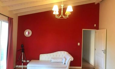 Casa en venta - 3 Dormitorios 3 Baños - Cañuelas