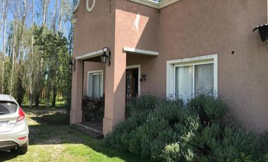 Casa en venta - 3 Dormitorios 3 Baños - Cañuelas