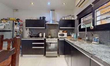 Dúplex en venta - 2 Dormitorios 1 Baño - Manuel B. Gonnet