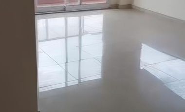 Departamento en venta - 2 Dormitorios 1 Baño - Cochera - 73Mts2 - Avellaneda