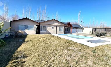 VENTA CASA 2 DORMITORIOS - B° LA VIÑA, FERNANDEZ ORO