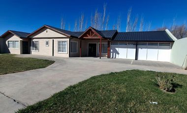 VENTA CASA 2 DORMITORIOS - B° LA VIÑA, FERNANDEZ ORO