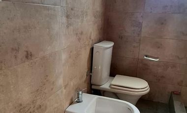 VENTA CASA 2 DORMITORIOS - B° LA VIÑA, FERNANDEZ ORO