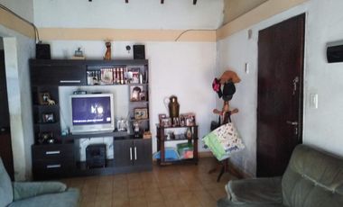 Casa en venta - 2 Dormitorios 1 Baño - Cochera - 400Mts2 - El Cazador, Escobar