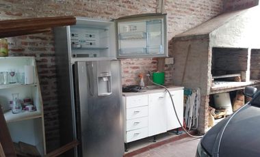 Casa en venta - 2 Dormitorios 1 Baño - Cochera - 400Mts2 - El Cazador, Escobar