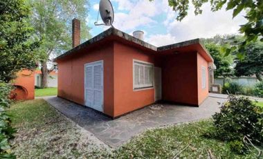 Casa en venta - 2 Dormitorios 1 Baño - Chapadmalal