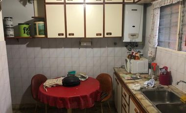 Roque Saenz Peña 1184 - En la mejor zona de Olivos