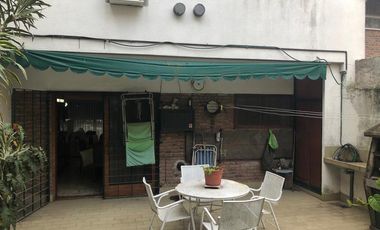 Roque Saenz Peña 1184 - En la mejor zona de Olivos