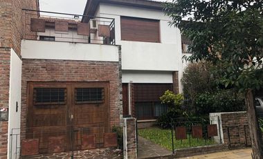 Roque Saenz Peña 1184 - En la mejor zona de Olivos