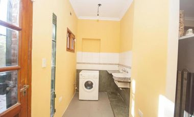 Casa en venta - 4 Dormitorios 5 Baños - Cocheras - 3.046Mts2 - City bell