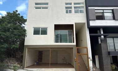 Casa en renta en Cumbres Elite Premier en García