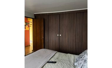 EN VENTA HERMOSA Y AMPLIA CASA EN LA REINA