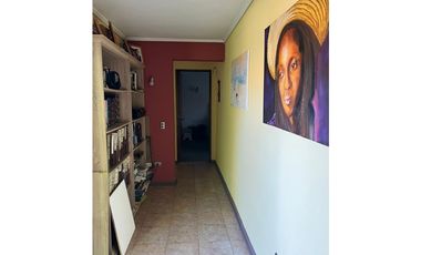 EN VENTA HERMOSA Y AMPLIA CASA EN LA REINA