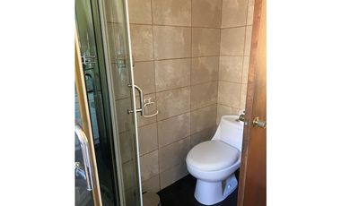 EN VENTA HERMOSA Y AMPLIA CASA EN LA REINA