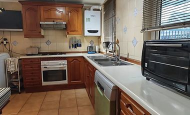 EXCELENTE CASA DE 4 DORMITORIOS EN BARRIO INGLES