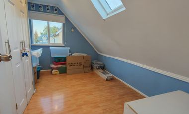 EXCELENTE CASA DE 4 DORMITORIOS EN BARRIO INGLES