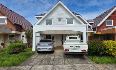 EXCELENTE CASA DE 4 DORMITORIOS EN BARRIO INGLES