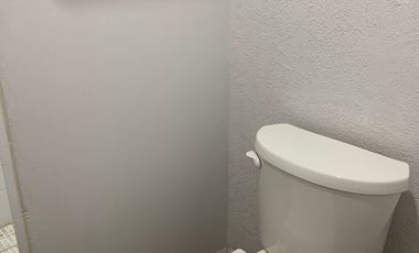 Estudio #11 amueblado en RENTA - frente a Hospital Civil Viejo