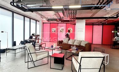 Oficina en Arriendo en A pasos del Metro Los Leones