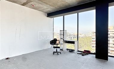 Oficina en Arriendo en A pasos del Metro Los Leones