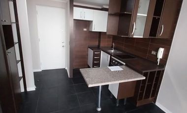 Arriendo Departamento 1 dormitorio, 1 baño, Estacionamiento, Santa Isabel