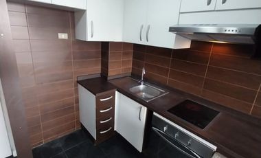 Arriendo Departamento 1 dormitorio, 1 baño, Estacionamiento, Santa Isabel