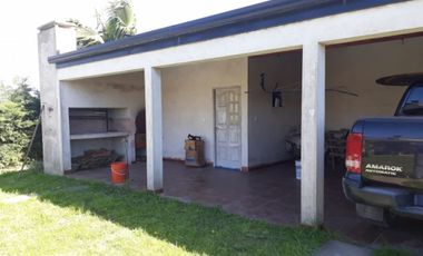 VENDO EXCELENTE CASA EN PRIMERO DE MAYO!!!