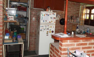 VENDE: Casa Cnel. Haedo, dos dormitorios.