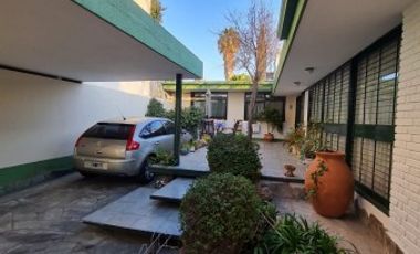 GREENWOOD VENDE EXCEPCIONAL CASA EN EL CORAZON DEL BOMBAL.