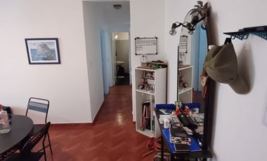 DEPARTAMENTO 3 AMBIENTES   14 DE JULIO 10 -TEMPERLEY ESTE- RECIENTEMENTE REMODELADO