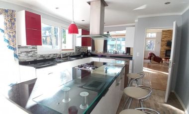 Moderna casa 4 habitaciones  Pinamar