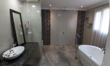 Moderna casa 4 habitaciones  Pinamar