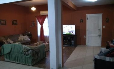 CASA EN VENTA, 3 HABITACIONES, LIBERTAD 500 -MONTE GRANDE-