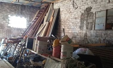 VENDE LOCALES Y GALPONES!