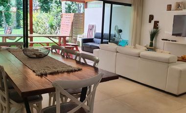 Hermosa Casa en Solanas | PROP1021