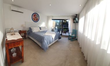 Hermosa Casa en Solanas | PROP1021