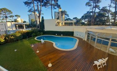 Edificio 12 Lunas, departamento en venta,  amoblado y con 2 cocheras | PROP1030