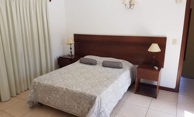 Casa de 3 dormitorios en alquiler temporal | PROP1031