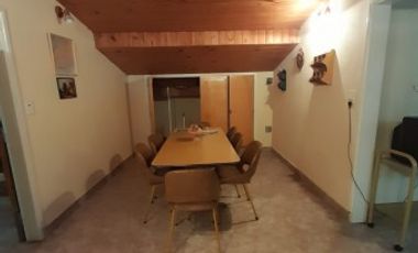 VENTA SOBRE AVENIDA MUYYY COMERCIAL CHALET CON DEPARTAMENTO 10.39X35.50