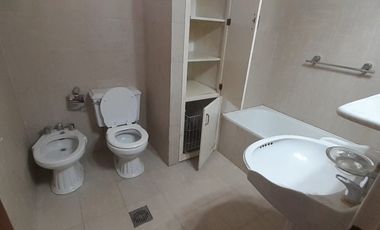VENDO CASA CON COMPLEJO DE COCHERAS BARRIO MERCANTIL