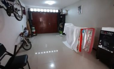 VENTA HERMOSO CHALET EN EL BARRIO SANTA ELENA