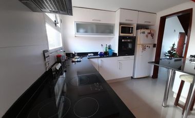 VENTA HERMOSO CHALET EN EL BARRIO SANTA ELENA