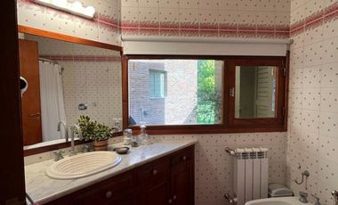 EXCLUSIVA QUINTA EN VENTA