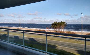 Venta apartamento 3 dormitorios en Playa Mansa - Punta del Este