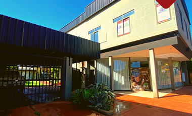 Se vende casa cÃ©ntrica con local comercial